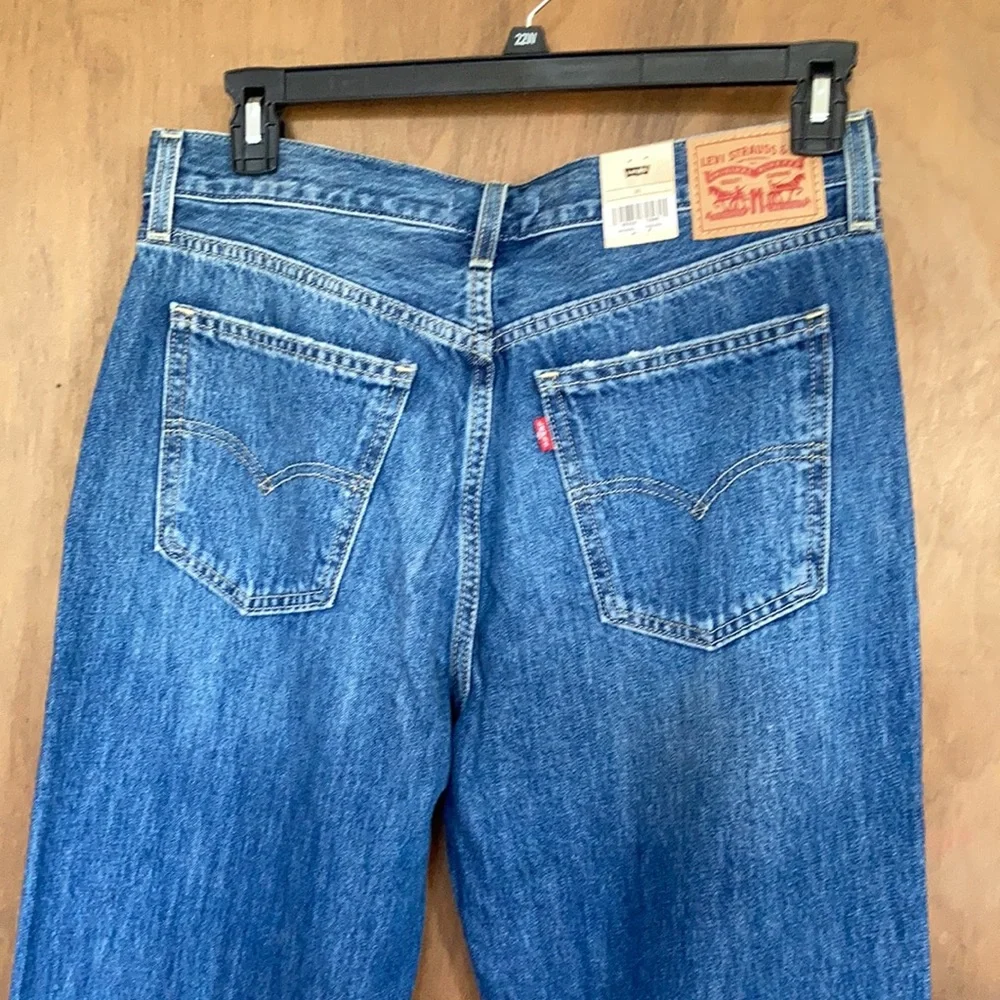 Levi’s low pro straight leg jean cotton midrise distressed denim 30